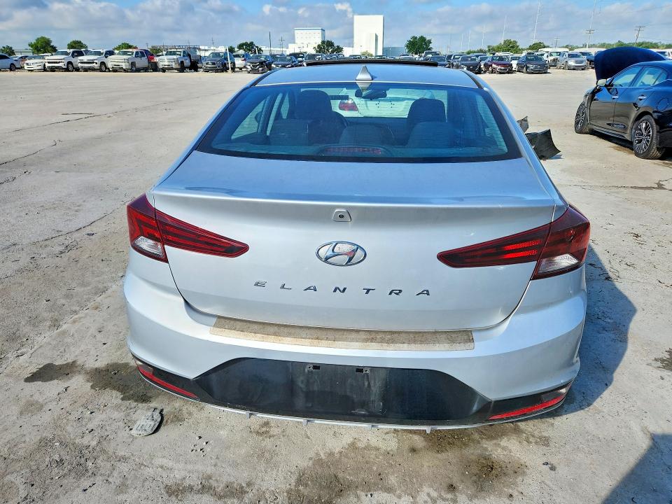2019 Hyundai Elantra მანქანა იყიდება აუქციონზე, vin: KMHD84LF0KU764262, აუქციონის ნომერი: 56472666
