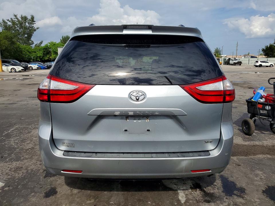 55342036 :رقم المزاد ، 5TDYZ3DC0KS974561 vin ، 2019 Toyota Sienna مزاد بيع
