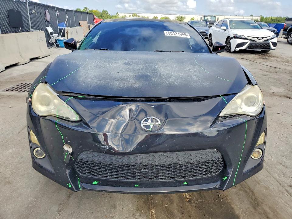 58421946 :رقم المزاد ، JF1ZNAA13F9700059 vin ، 2015 Scion Fr-s مزاد بيع