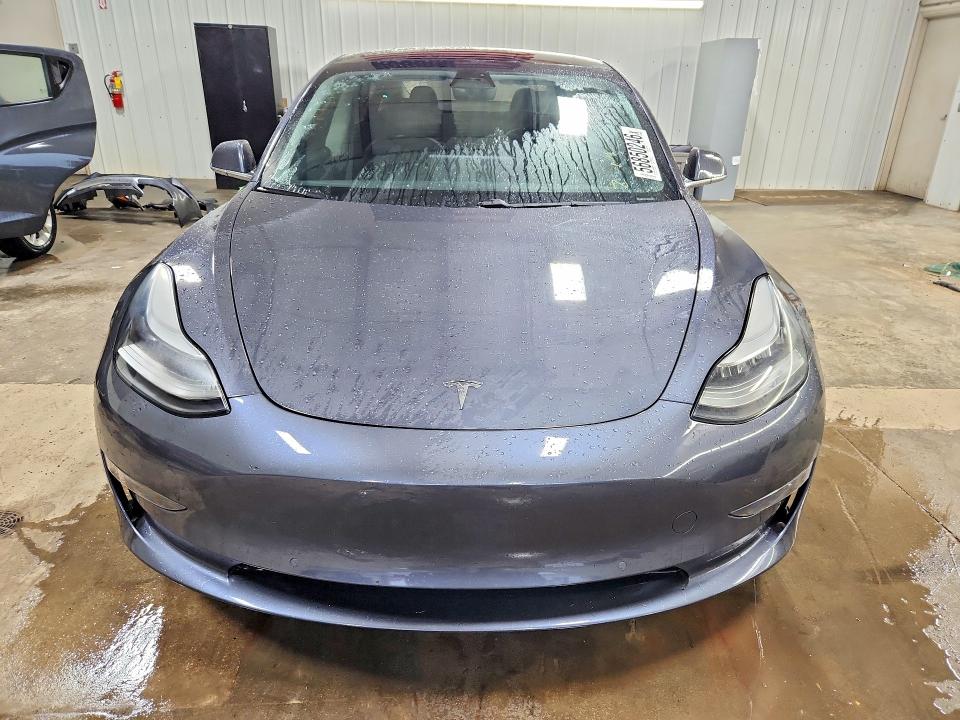 56850246 :رقم المزاد ، 5YJ3E1EB0KF413507 vin ، 2019 Tesla Model 3 مزاد بيع