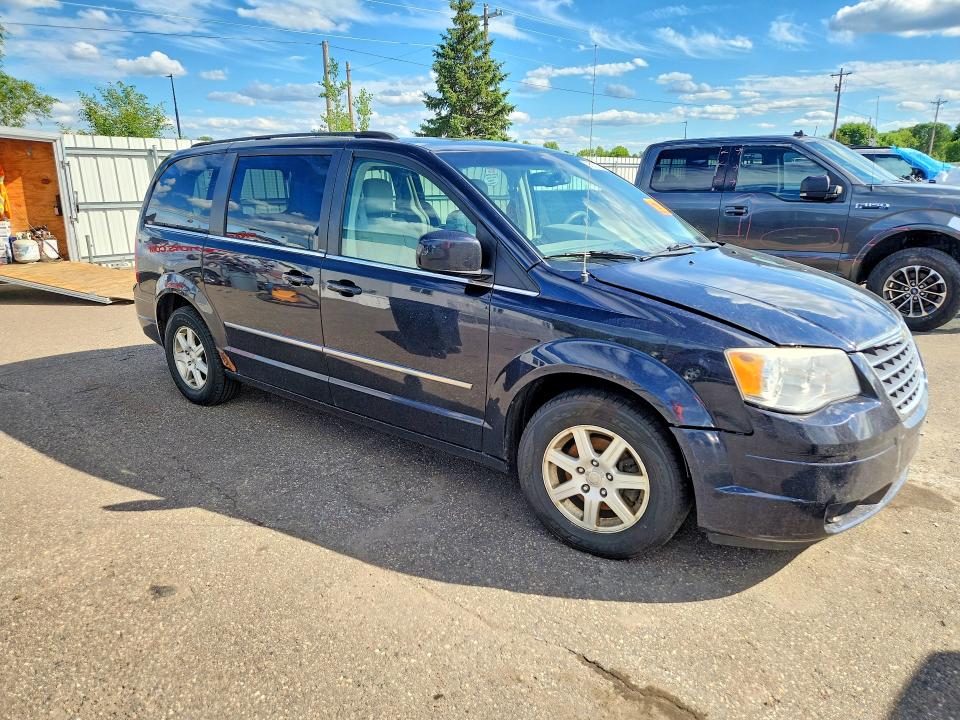 2010 Chrysler Town & Country მანქანა იყიდება აუქციონზე, vin: 2A4RR5D12AR150576, აუქციონის ნომერი: 58051216