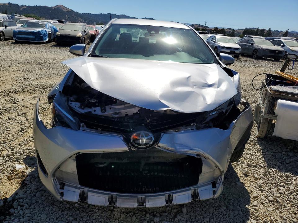 58748676 :رقم المزاد ، 2T1BURHE2JC028472 vin ، 2018 Toyota Corolla مزاد بيع