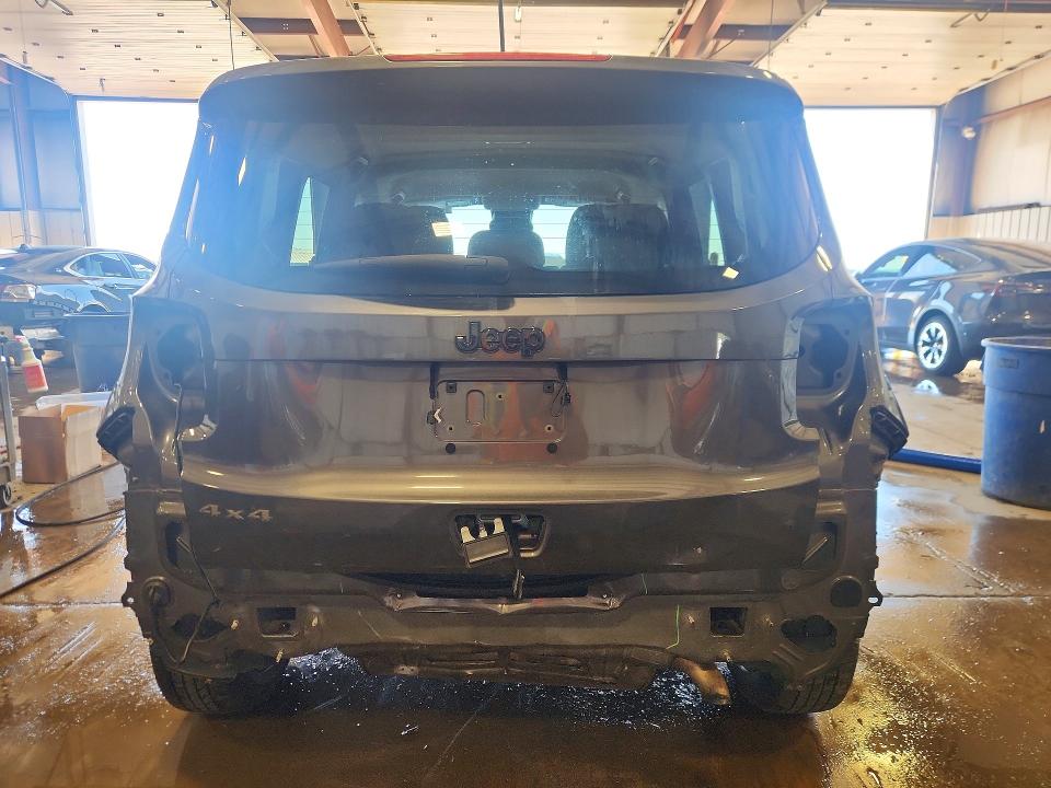 2018 Jeep Renegade მანქანა იყიდება აუქციონზე, vin: ZACCJBABXJPH48448, აუქციონის ნომერი: 55495046