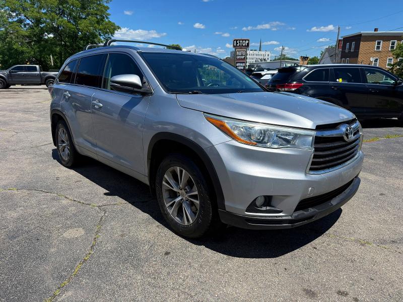 57941246 :رقم المزاد ، 5TDJKRFH3FS075698 vin ، 2015 Toyota Highlander مزاد بيع