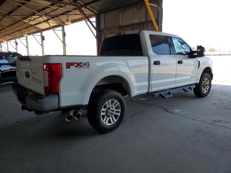57970556 :رقم المزاد ، 1FT7W2BT0JEB97403 vin ، 2018 Ford F250 مزاد بيع