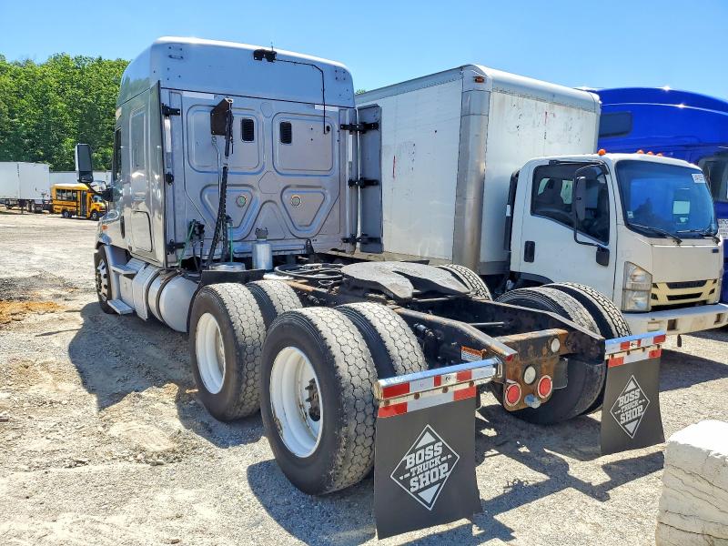 Продажа на аукционе авто 2015 Freightliner Cascadia, vin: 3AKJGHDV5FSGH4328, номер лота: 57085516