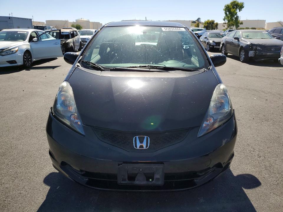 55806866 :رقم المزاد ، JHMGE8H32DC025580 vin ، 2013 Honda Fit مزاد بيع
