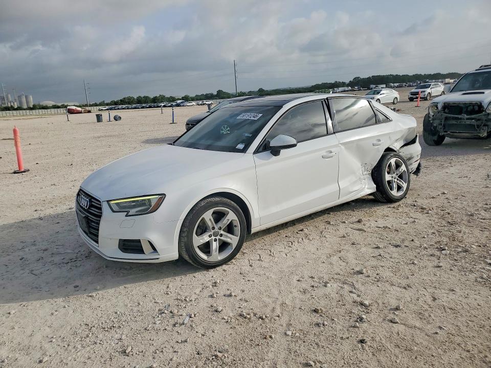 58191246 :رقم المزاد ، WAUB8GFF2H1016435 vin ، 2017 Audi A3 مزاد بيع