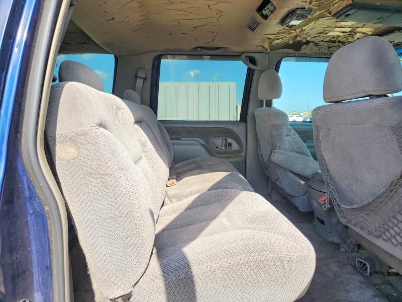1997 Chevrolet Suburban მანქანა იყიდება აუქციონზე, vin: 1GNEC16R9VJ370719, აუქციონის ნომერი: 58070926