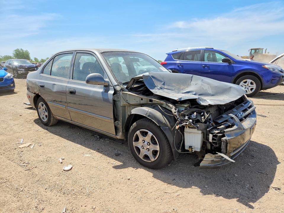 55887966 :رقم المزاد ، KMHCG45C04U572411 vin ، 2004 Hyundai Accent مزاد بيع