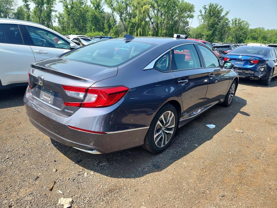 58985026 :رقم المزاد ، 1HGCV3F55JA012595 vin ، 2018 Honda Accord مزاد بيع