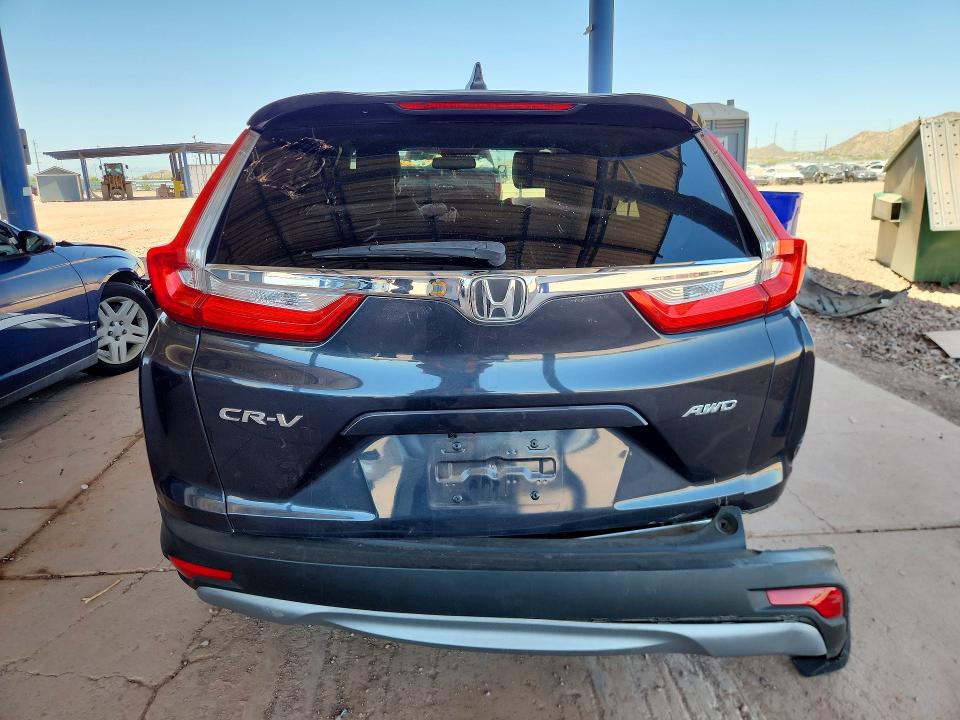 Продаж на аукціоні авто 2018 Honda Cr-v, vin: 7FARW2H82JE028482, номер лоту: 55995966