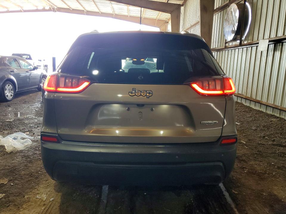 57689426 :رقم المزاد ، 1C4PJLLB8LD577611 vin ، 2020 Jeep Cherokee مزاد بيع