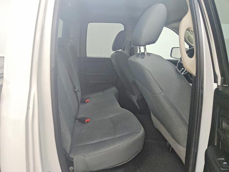 56251536 :رقم المزاد ، 1C6RR7FG8JS277194 vin ، 2018 Ram 1500 مزاد بيع