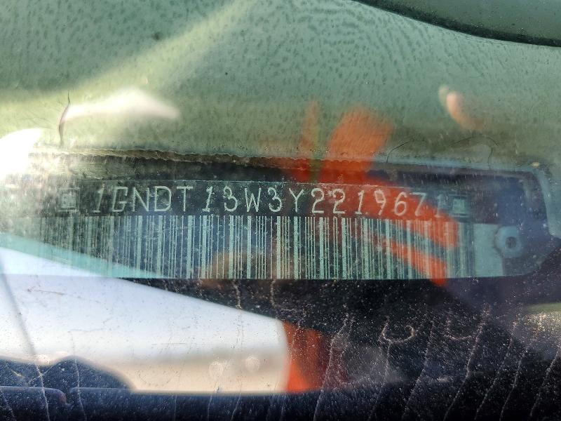 55602106 :رقم المزاد ، 1GNDT13W3Y2219671 vin ، 2000 Chevrolet Blazer مزاد بيع