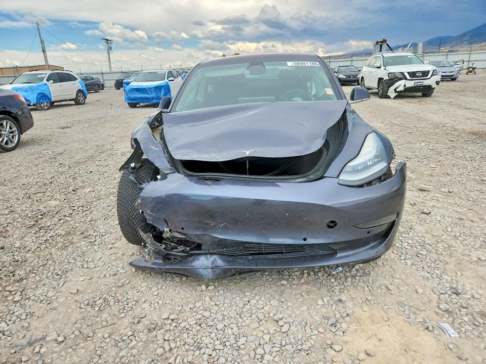 Продажа на аукционе авто 2018 Tesla Model 3, vin: 5YJ3E1EB3JF181354, номер лота: 58991186