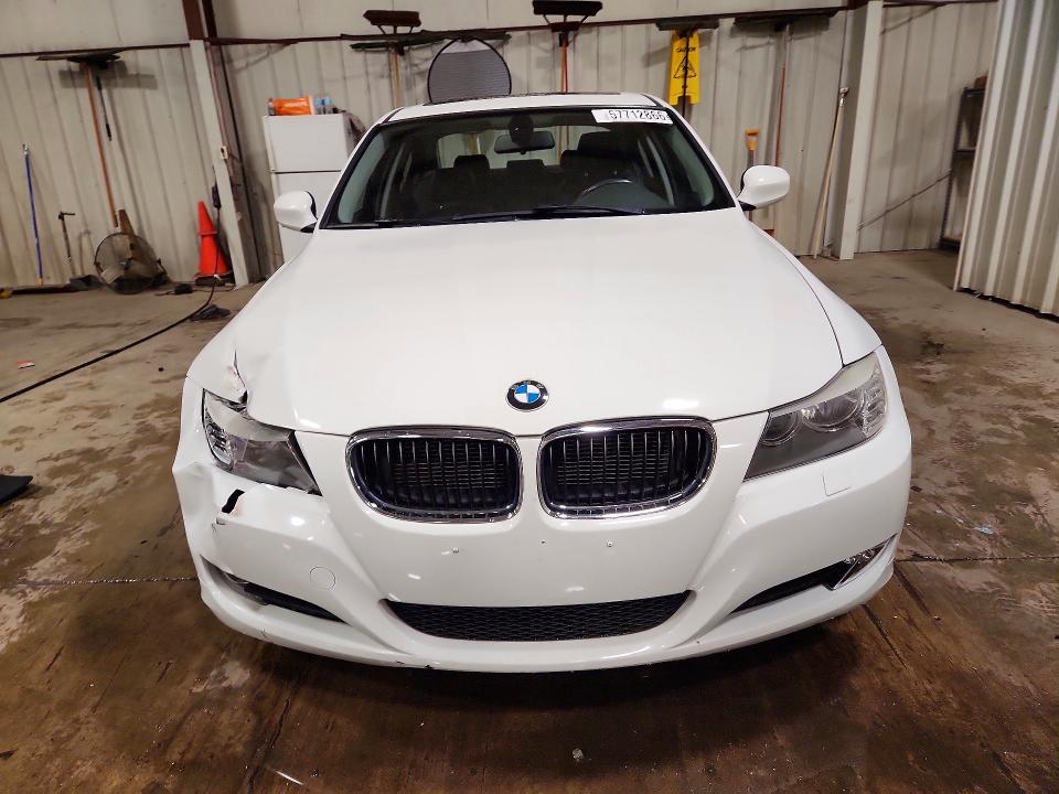 57712866 :رقم المزاد ، WBAPK5G51BNN31718 vin ، 2011 Bmw 328 مزاد بيع