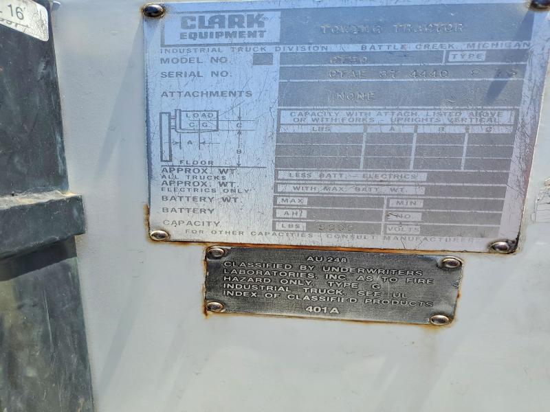 56290126 :رقم المزاد ، CTAE874440879 vin ، 2001 Clark Equipment Airplane Towng Tractor مزاد بيع