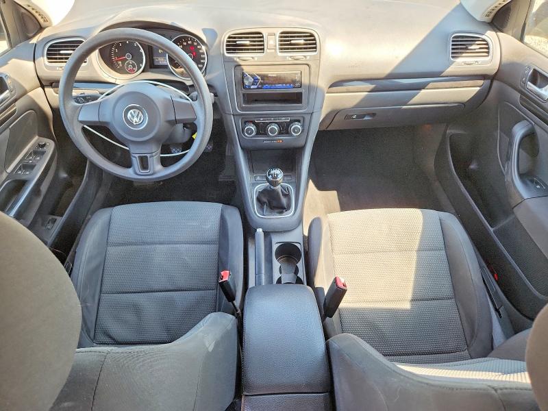 2010 Volkswagen Jetta მანქანა იყიდება აუქციონზე, vin: 3VWKZ7AJ5AM646130, აუქციონის ნომერი: 57406396