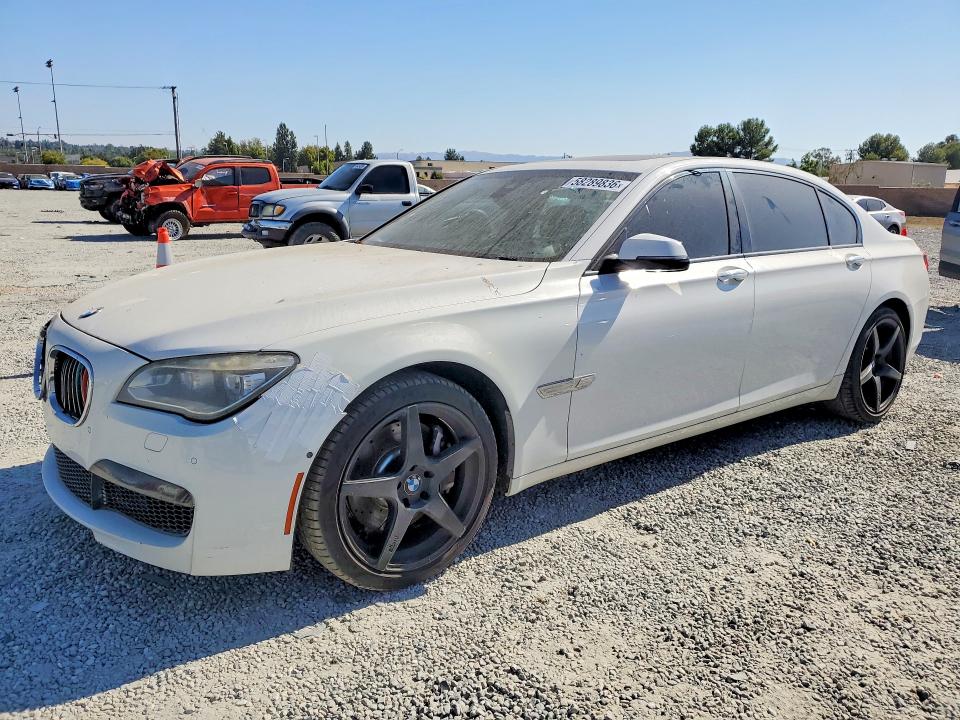 2015 Bmw 750 მანქანა იყიდება აუქციონზე, vin: WBAYE8C58FD781620, აუქციონის ნომერი: 58289836