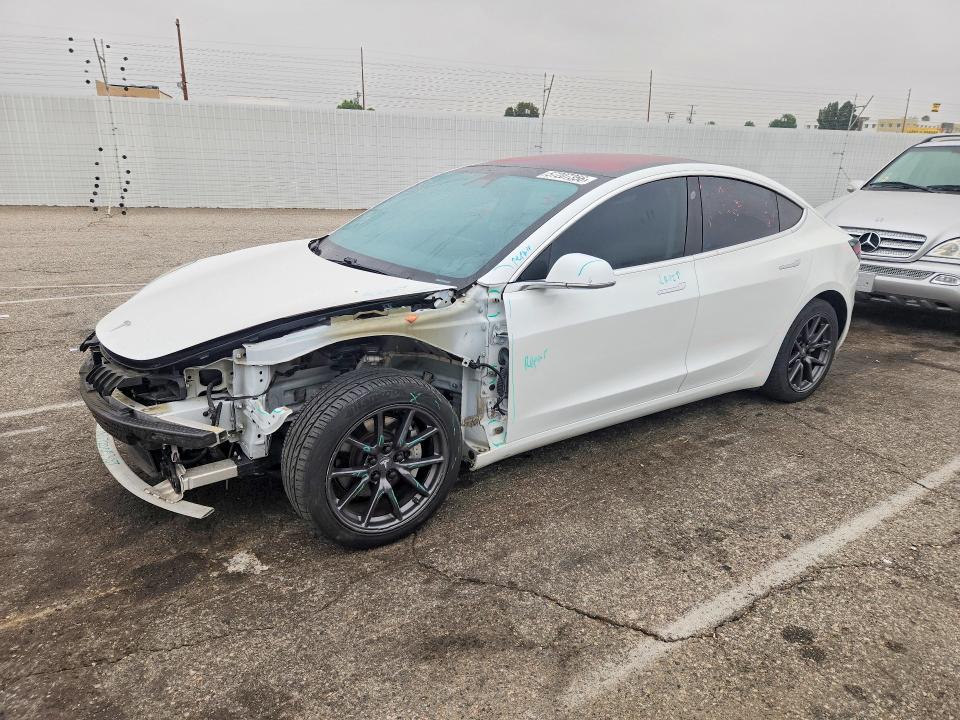 2018 Tesla Model 3 მანქანა იყიდება აუქციონზე, vin: 5YJ3E1EA3JF009106, აუქციონის ნომერი: 57207356