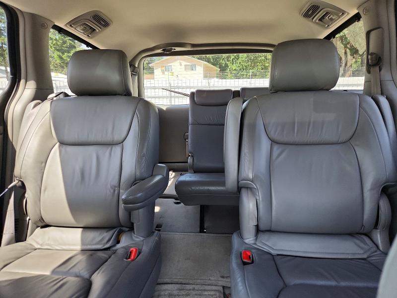 Продажа на аукционе авто 2004 Toyota Sienna, vin: 5TDBA22C34S020111, номер лота: 55597576