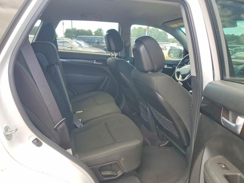2014 Kia Sorento მანქანა იყიდება აუქციონზე, vin: 5XYKTCA6XEG548383, აუქციონის ნომერი: 57017776
