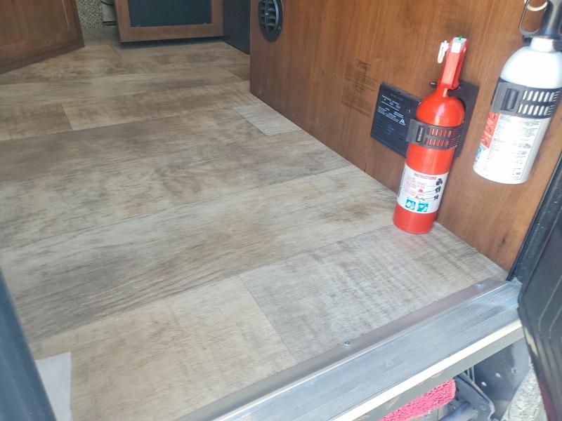 Продажа на аукционе авто 2016 Jayco Jay Recreational Vehicle (rv), vin: 1UJBJ0BM5G1450107, номер лота: 55185896