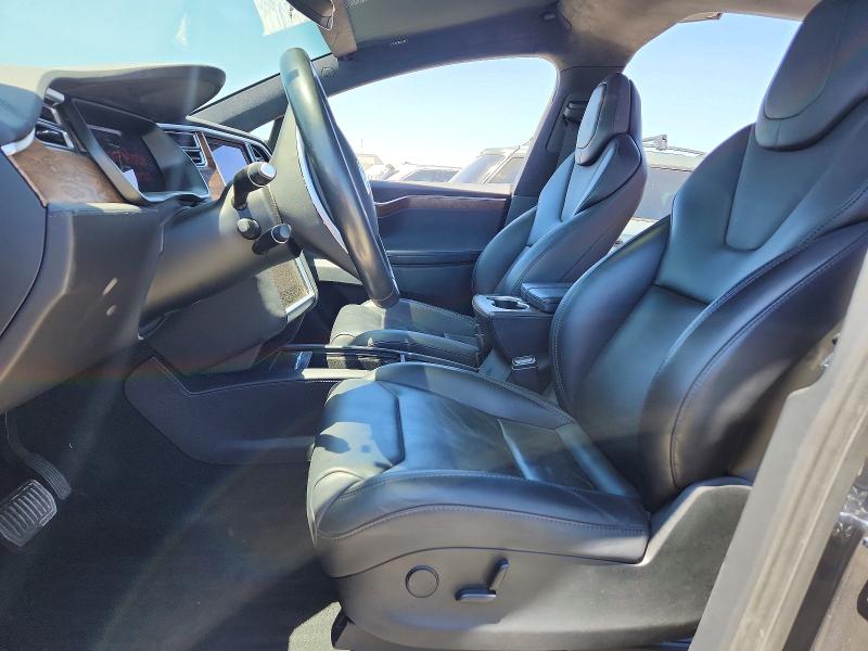 58939126 :رقم المزاد ، 5YJXCBE22JF091383 vin ، 2018 Tesla Model X مزاد بيع