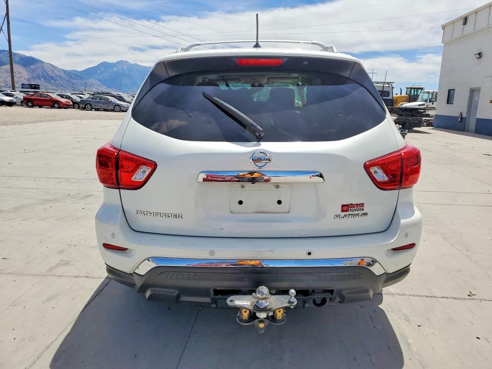 57500396 :رقم المزاد ، 5N1DR2MN8JC653440 vin ، 2018 Nissan Pathfinder مزاد بيع