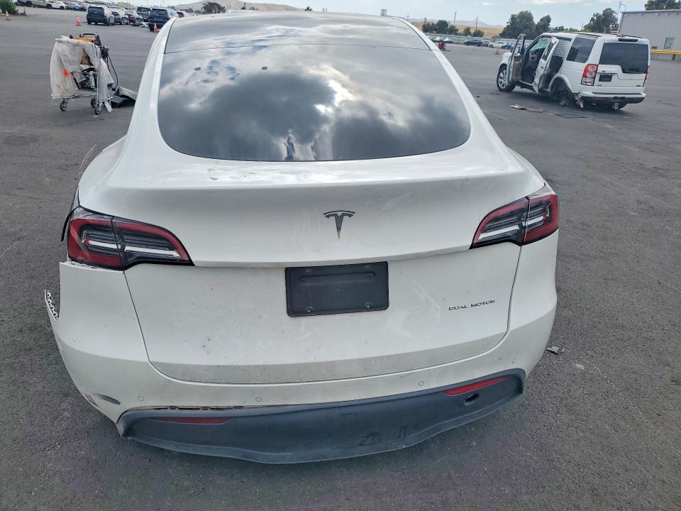 58029946 :رقم المزاد ، 5YJYGAEE2MF155021 vin ، 2021 Tesla Model Y مزاد بيع