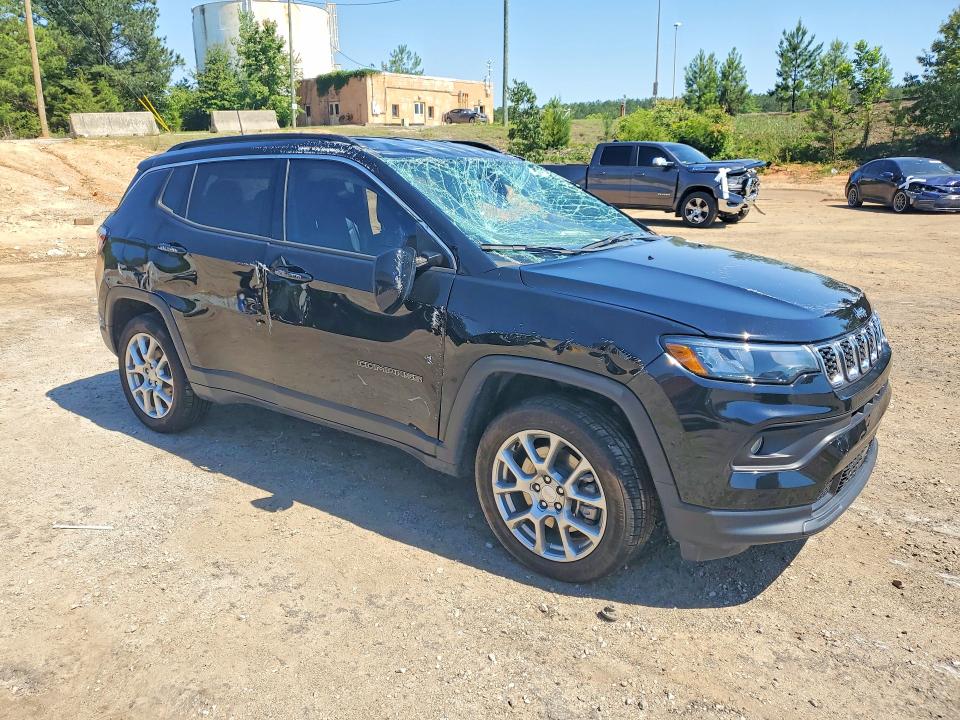 56234036 :رقم المزاد ، 3C4NJDFNXRT102015 vin ، 2024 Jeep Compass مزاد بيع