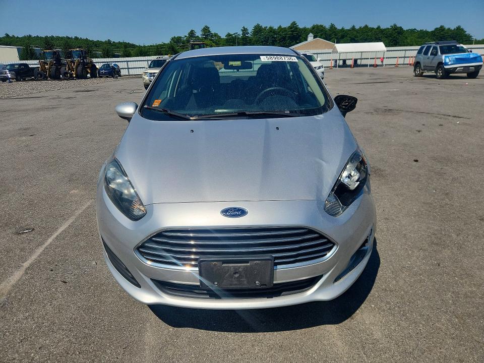 58988736 :رقم المزاد ، 3FADP4AJ4JM143243 vin ، 2018 Ford Fiesta مزاد بيع