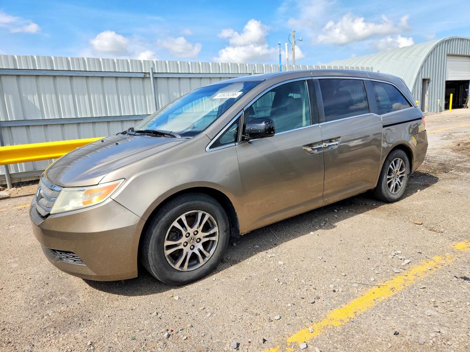 55928286 :رقم المزاد ، 5FNRL5H69BB096932 vin ، 2011 Honda Odyssey مزاد بيع