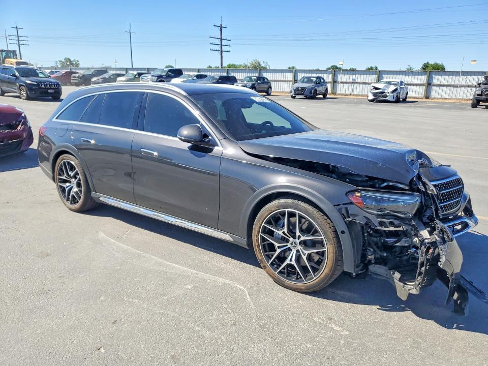 57238786 :رقم المزاد ، W1KLH6FB1RA026105 vin ، 2024 Mercedes-benz E مزاد بيع