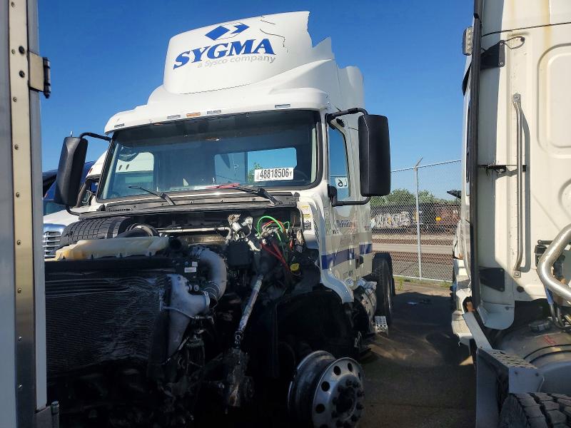 48818506 :رقم المزاد ، 4V4WC9EG6PN340122 vin ، 2023 Volvo Vnr مزاد بيع