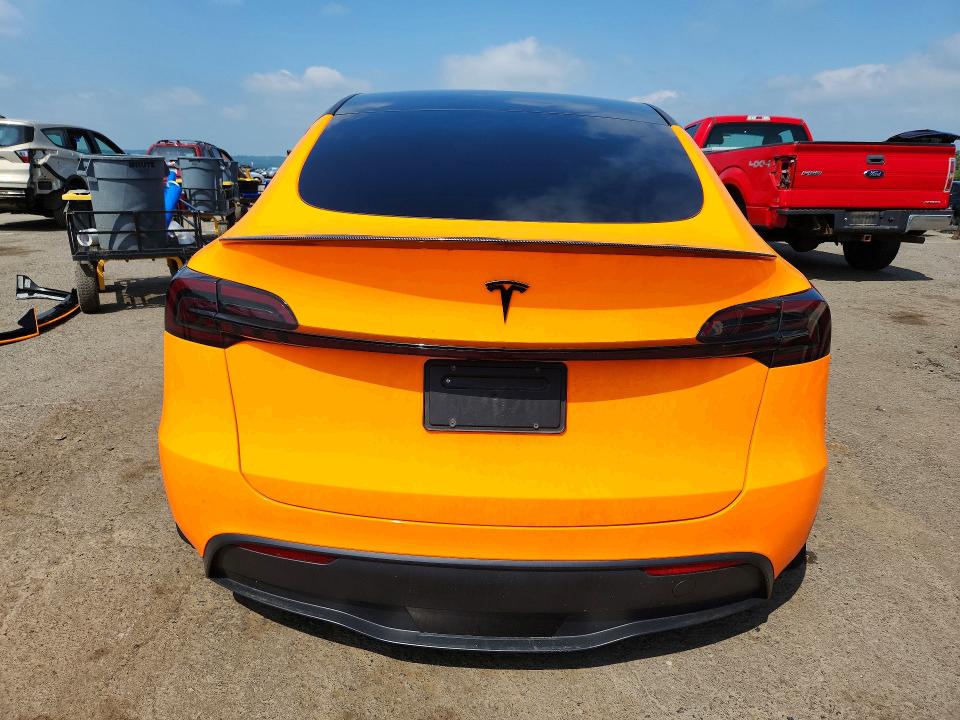 56530136 :رقم المزاد ، 7SAYGAEE6RF029884 vin ، 2024 Tesla Model Y مزاد بيع