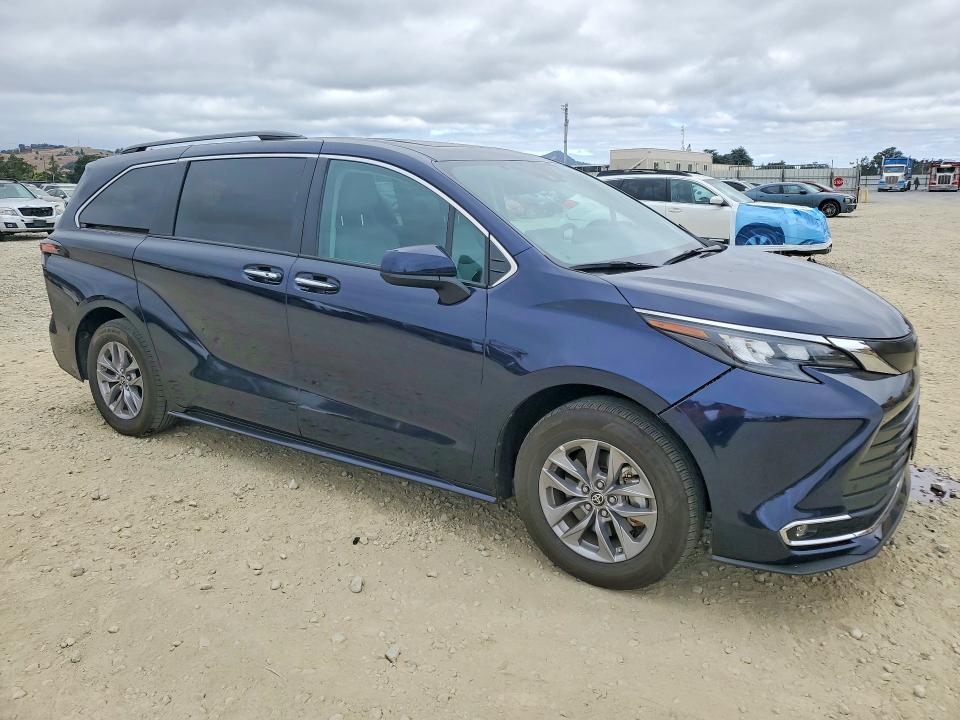 Продажа на аукционе авто 2024 Toyota Sienna, vin: 5TDYRKEC7RS214727, номер лота: 58258266