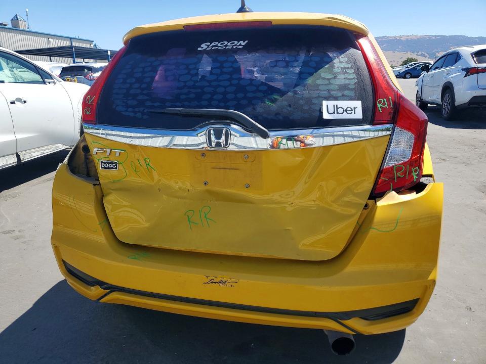 Продажа на аукционе авто 2018 Honda Fit, vin: 3HGGK5H84JM713483, номер лота: 57229476