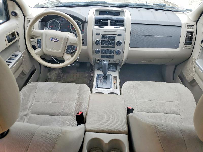 58805776 :رقم المزاد ، 1FMCU0DG9AKD17902 vin ، 2010 Ford Escape مزاد بيع