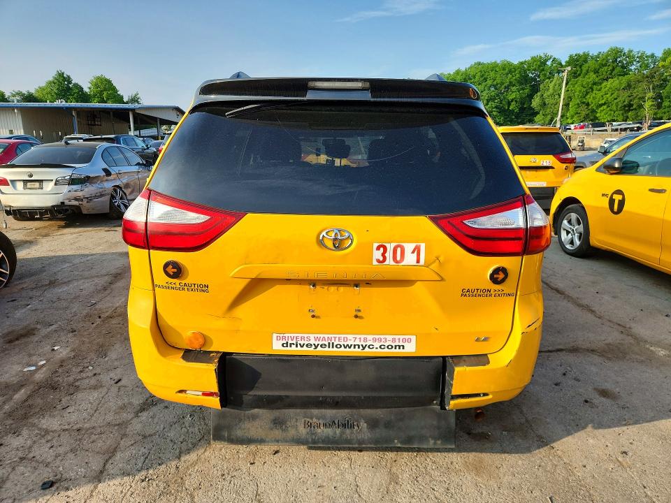 2017 Toyota Sienna მანქანა იყიდება აუქციონზე, vin: 5TDKZ3DC5HS885275, აუქციონის ნომერი: 57138526