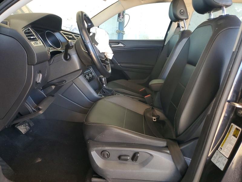 56421566 :رقم المزاد ، 3VV2B7AX7JM172405 vin ، 2018 Volkswagen Tiguan مزاد بيع