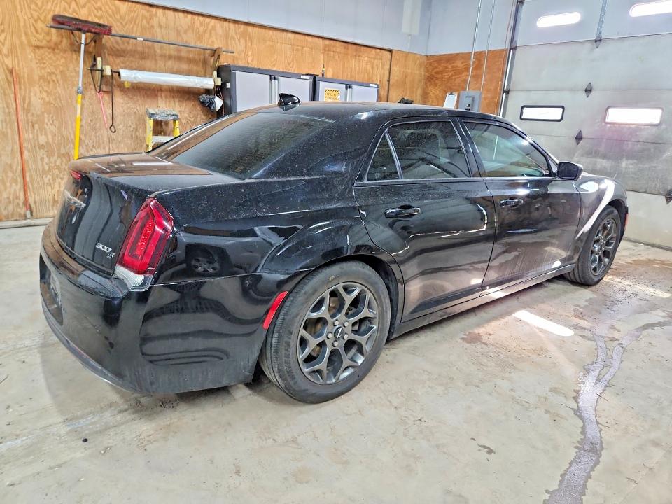 57081516 :رقم المزاد ، 2C3CCAGG9HH637588 vin ، 2017 Chrysler 300 مزاد بيع