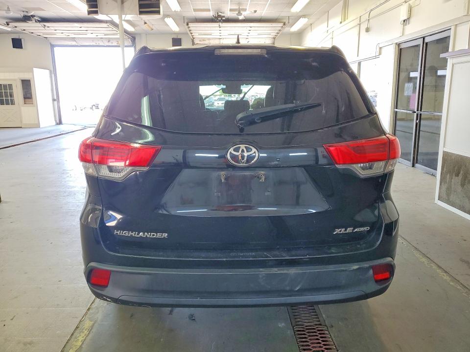 Продажа на аукционе авто 2017 Toyota Highlander, vin: 5TDJZRFH6HS461336, номер лота: 56094876