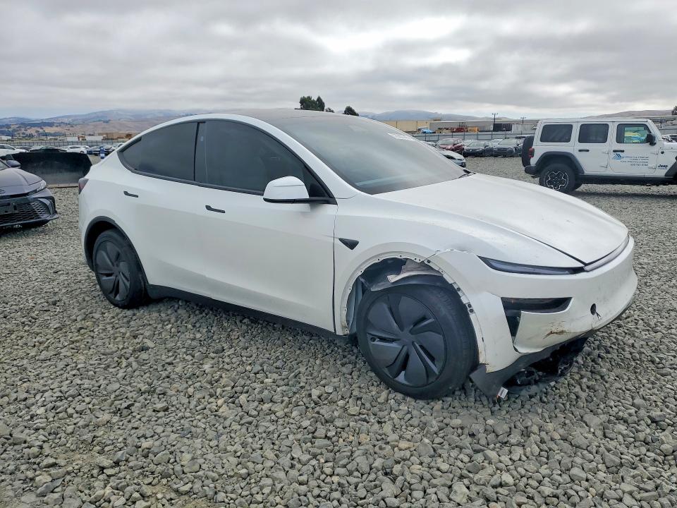 57082746 :رقم المزاد ، 7SAYGDEE6TF454045 vin ، 2026 Tesla Model Y مزاد بيع