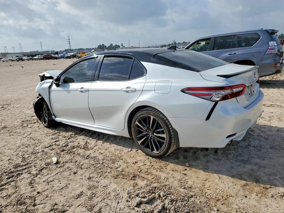 Продаж на аукціоні авто 2018 Toyota Camry, vin: 4T1BZ1HK4JU011647, номер лоту: 57860316