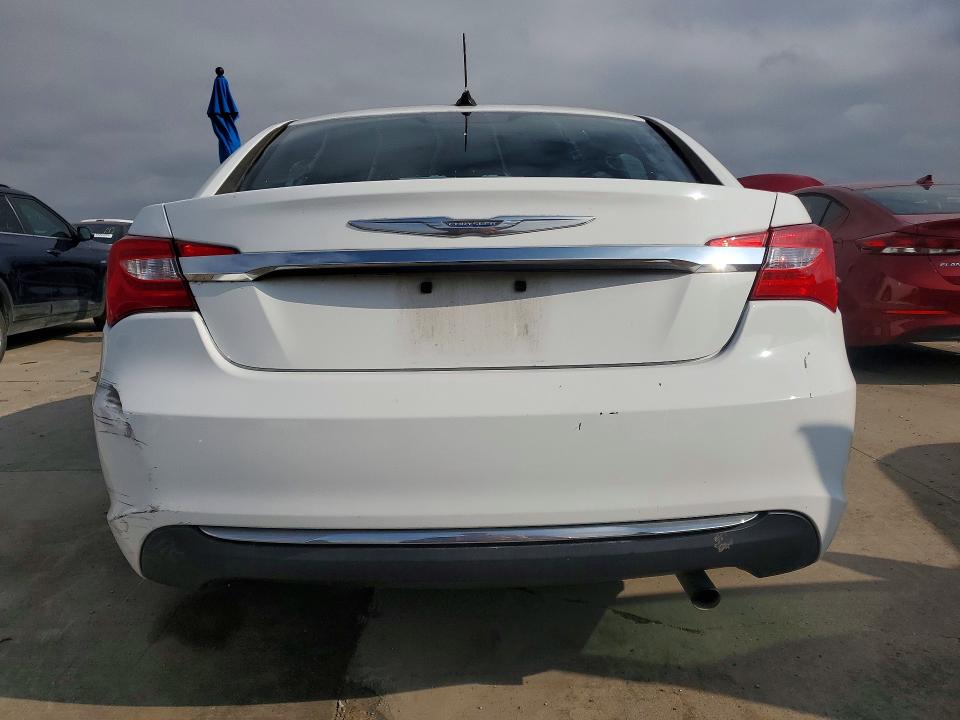 Продажа на аукционе авто 2014 Chrysler 200, vin: 1C3CCBAB8EN205130, номер лота: 55894226