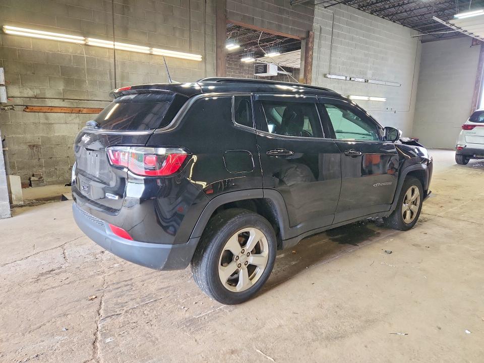 57702736 :رقم المزاد ، 3C4NJDBB8KT850764 vin ، 2019 Jeep Compass مزاد بيع