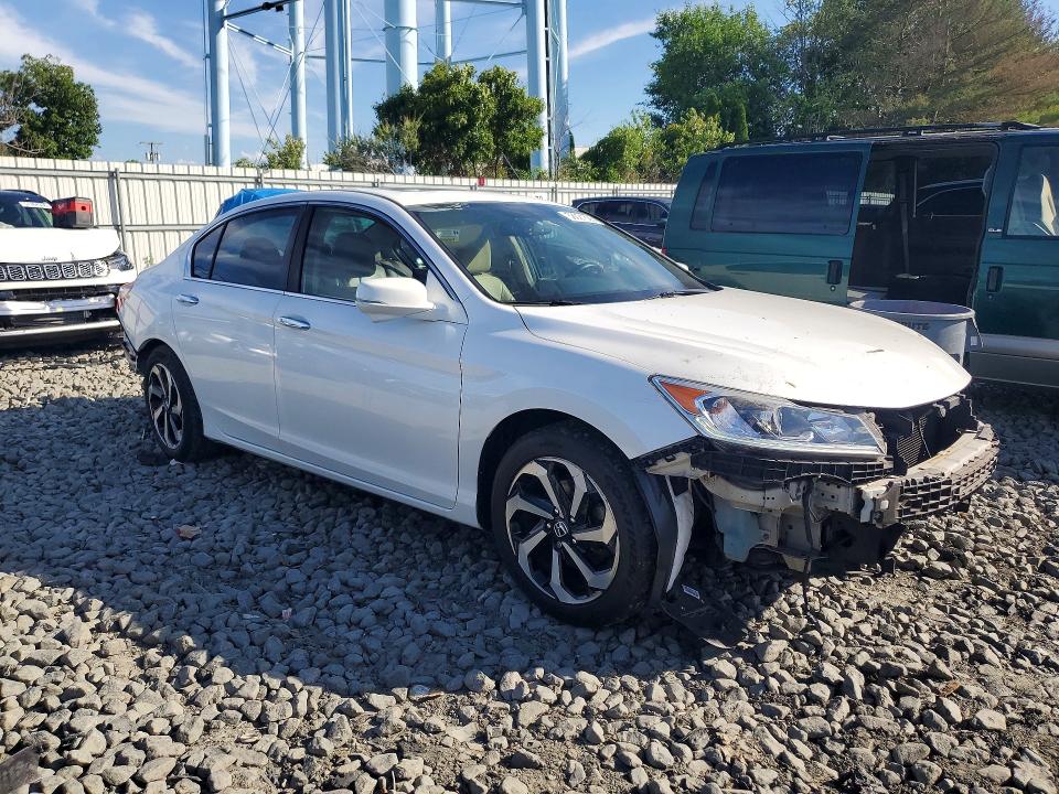 Продаж на аукціоні авто 2017 Honda Accord, vin: 1HGCR2F88HA164454, номер лоту: 58021826