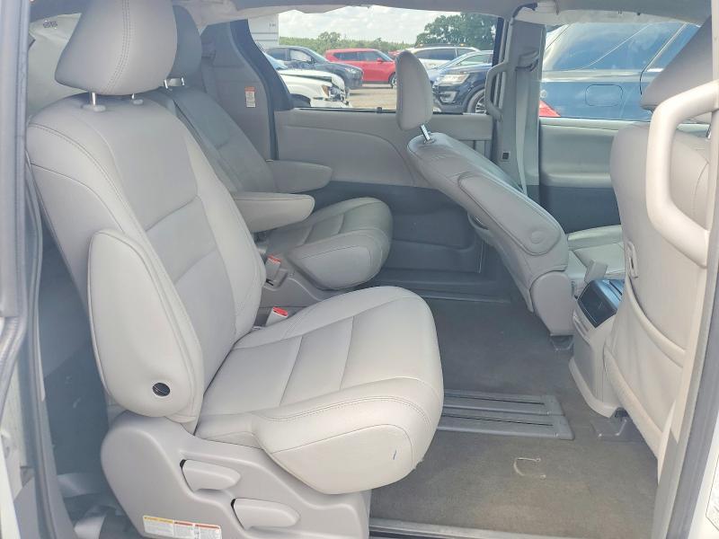 Aukcja sprzedaży 2017 Toyota Sienna, vin: 5TDYZ3DC4HS802980, numer aukcji: 55522046